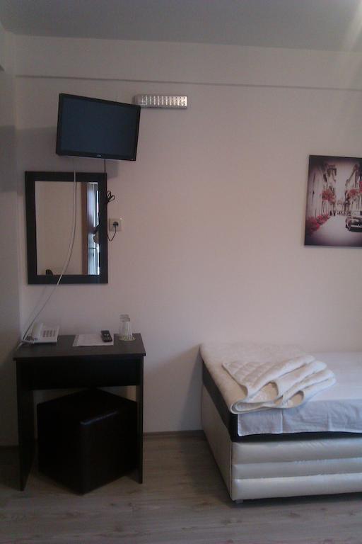Guesthouse Vila Dnd นิชกา บานยา ห้อง รูปภาพ