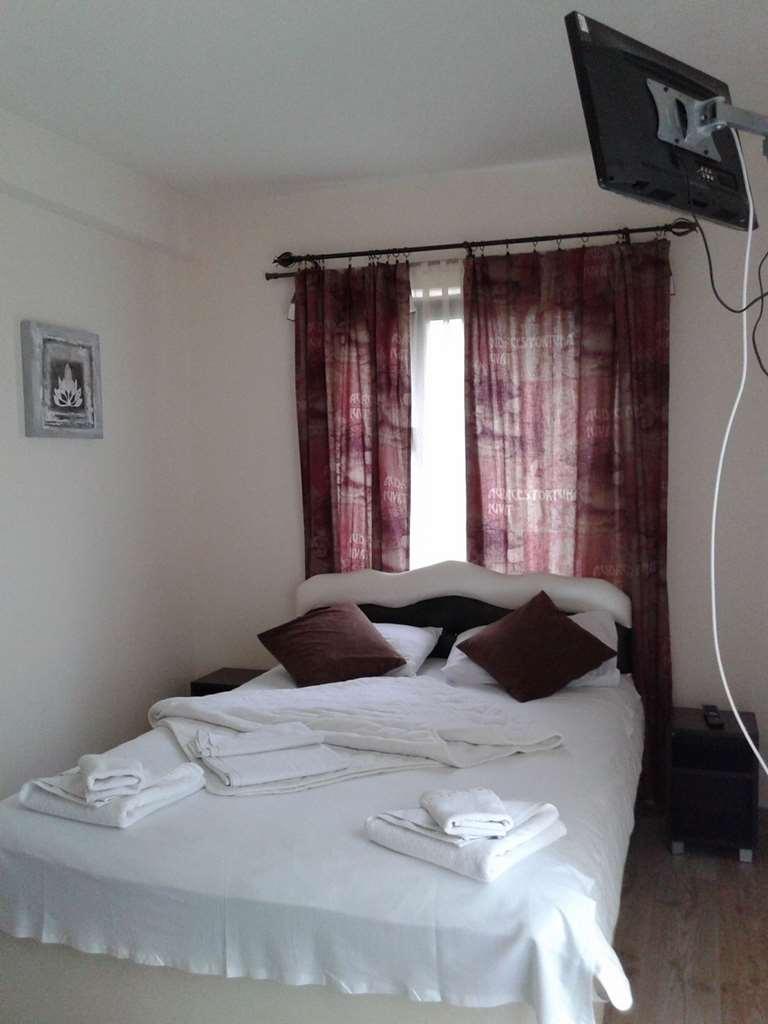 Guesthouse Vila Dnd นิชกา บานยา ห้อง รูปภาพ